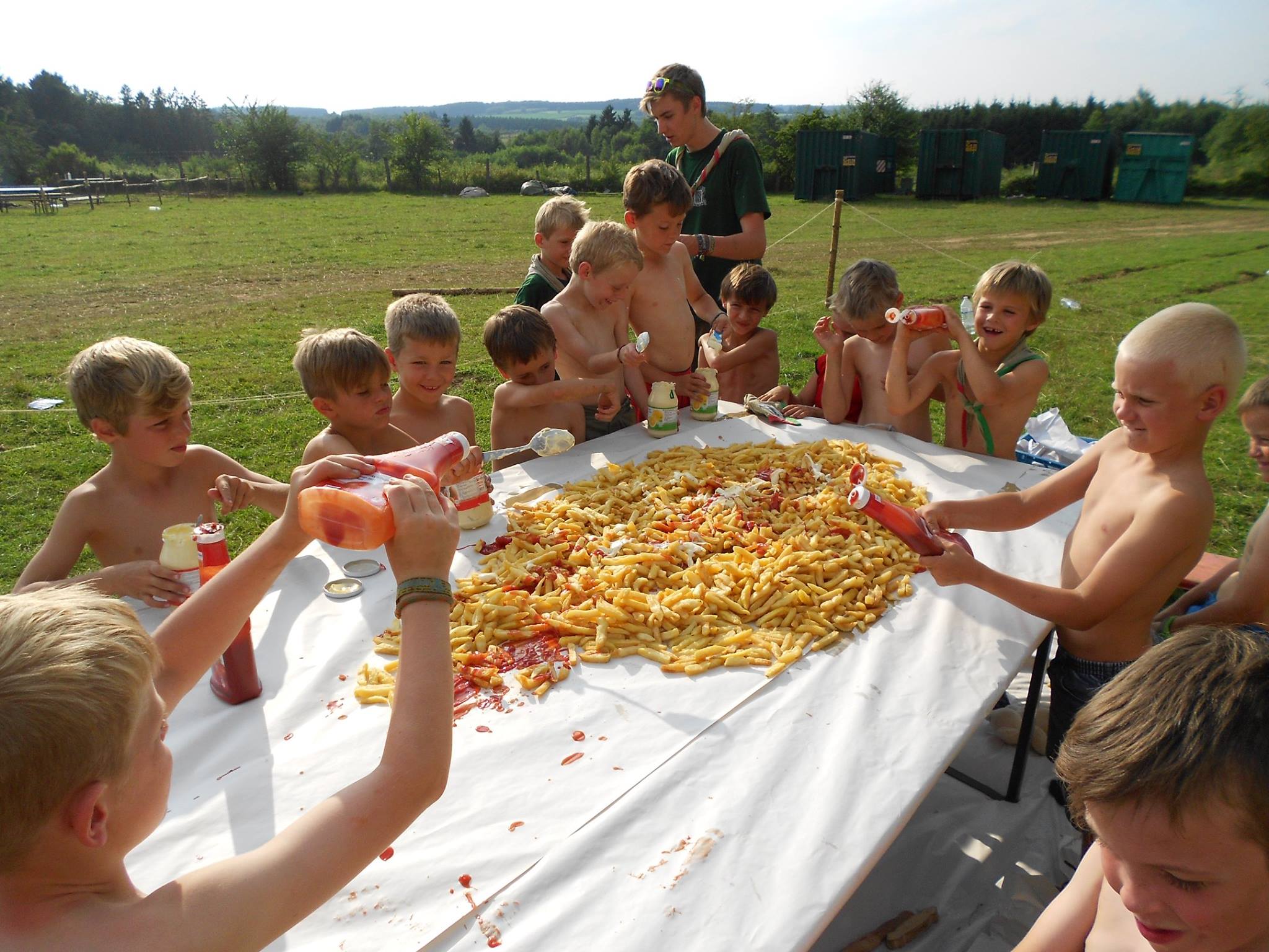 Sint-Martinus den XIIde - Kapoenen Kiewit Kamp Lignières 2014